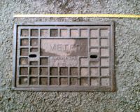 Cover, Central Name Small within T Shape TORQUAY Stn
